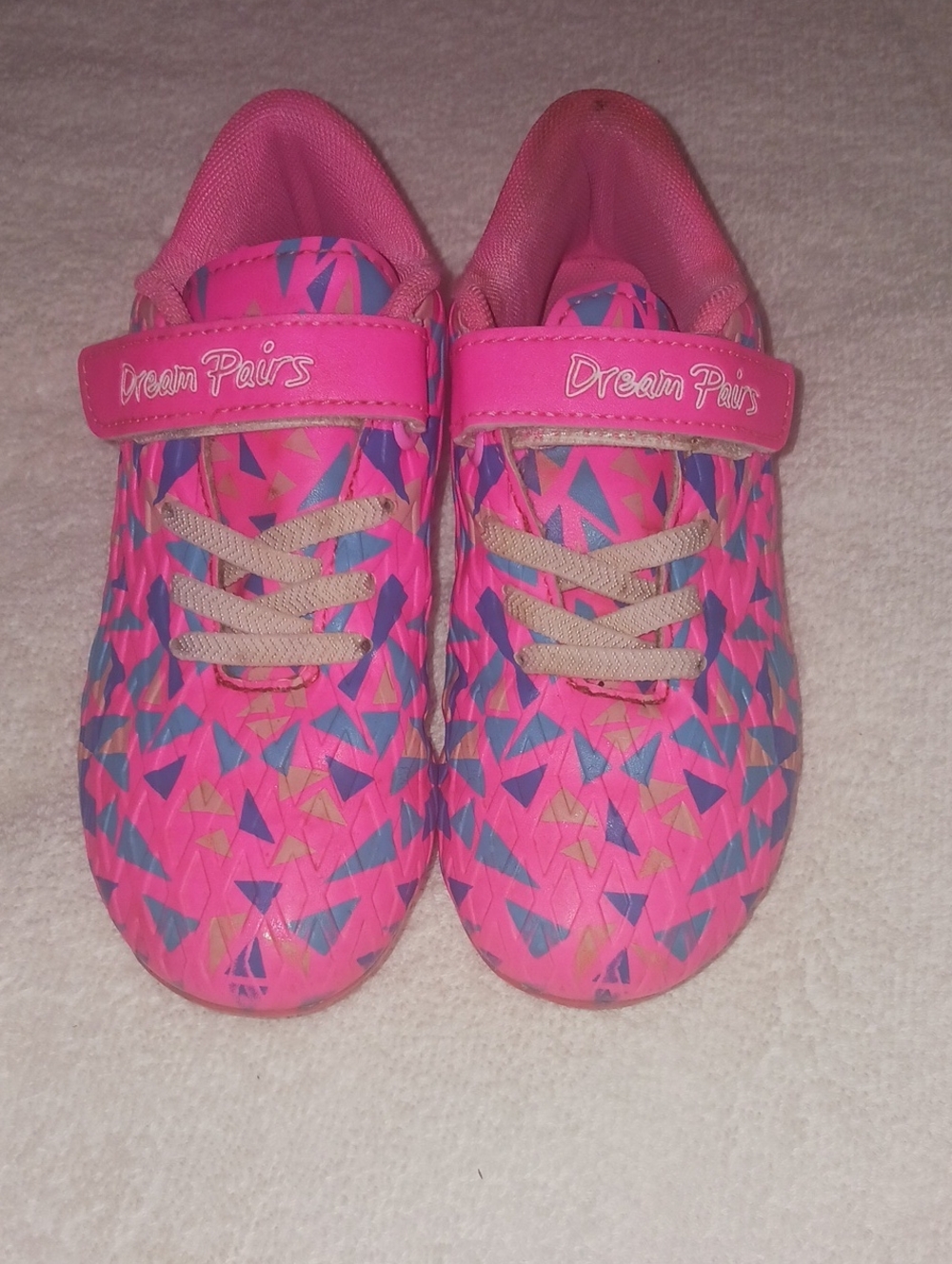 Dream Pairs Pink Multicolor Triangle Girls Cleats